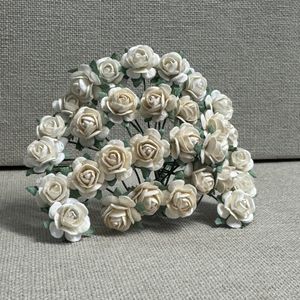 Hovedbilde Roser 1,2 cm, hvit og krem